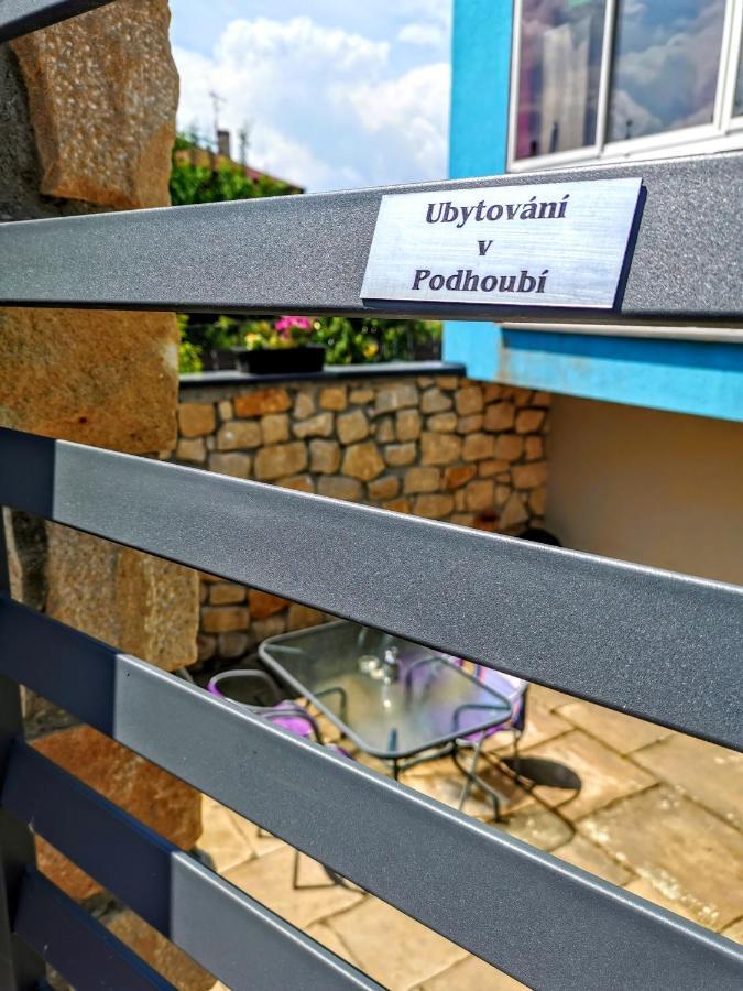 Ubytovani V Podhoubi Daire Broumov Dış mekan fotoğraf